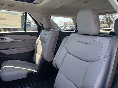 New 2026 Ford Explorer Active AWD/4WD image 26