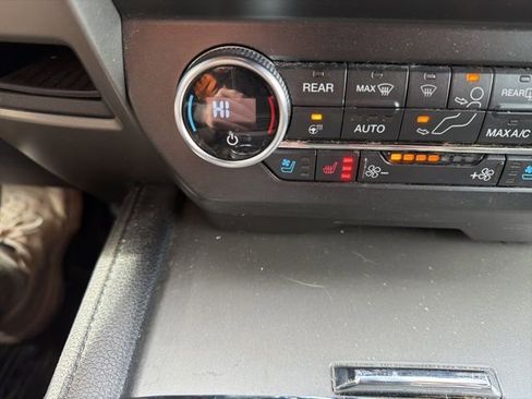 Used 2020 Ford Expedition Max XLT w/ Equipment Group 202A image 34