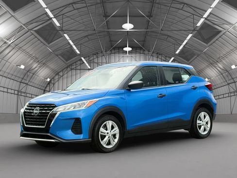 Used 2022 Nissan Kicks S FWD image 3