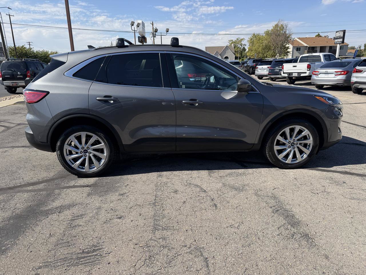 Used 2021 Ford Escape Titanium w/ Titanium Elite Package AWD/4WD image 4