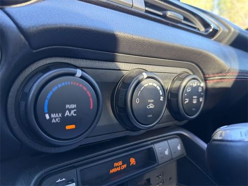 Used 2018 MAZDA MX-5 Miata RF Club image 19