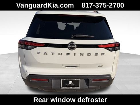 Used 2024 Nissan Pathfinder SV image 3