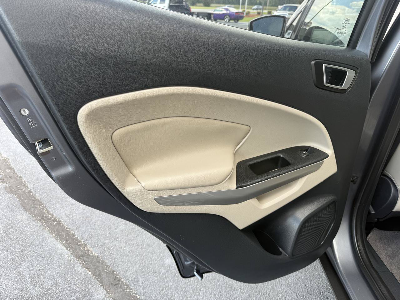 Used 2018 Ford EcoSport Titanium FWD image 11