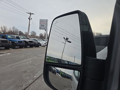 Used 2023 Ford Transit 350 XLT image 29