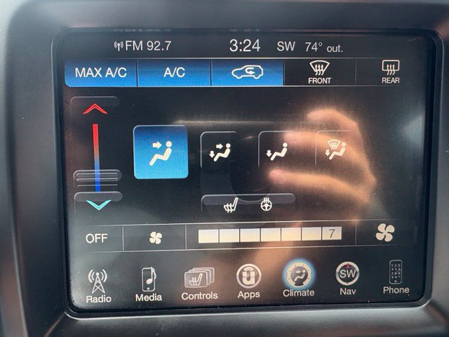 Used 2018 Jeep Cherokee Trailhawk w/ Cold Weather Group AWD/4WD image 27