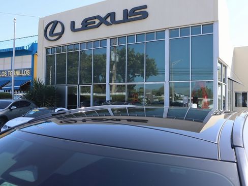 Used 2026 Lexus RX 500h F Sport image 18