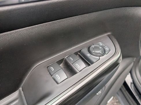 Used 2019 GMC Acadia SLT w/ Black Edition image 15