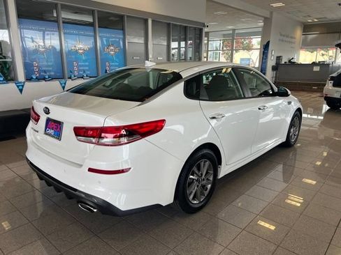 Used 2020 Kia Optima LX FWD image 3