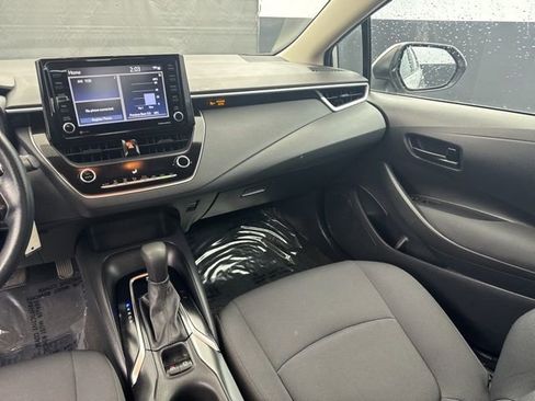 Used 2022 Toyota Corolla LE image 14
