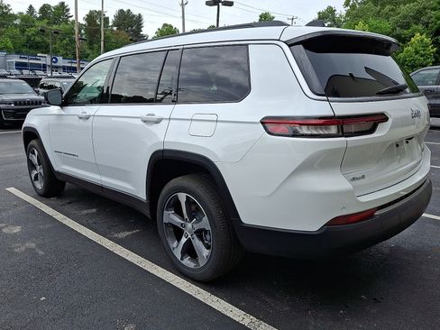 New 2026 Jeep Grand Cherokee L Limited AWD/4WD image 4