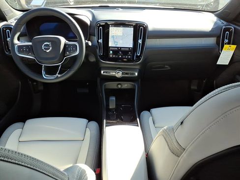 New 2026 Volvo EX40 Plus w/ Climate Package image 9