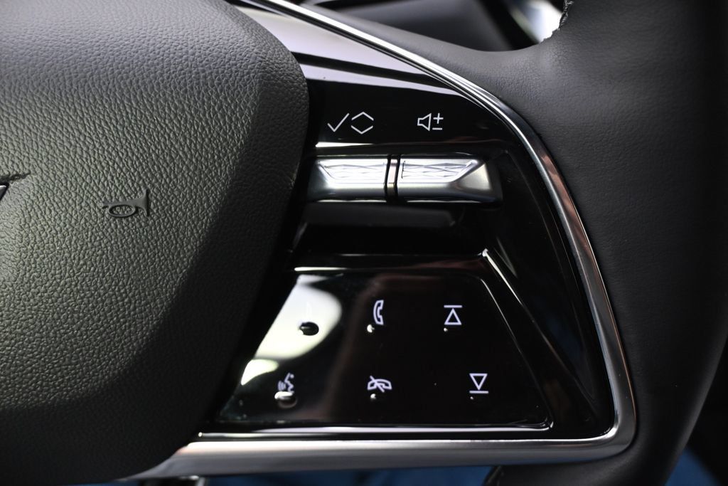 New 2026 Cadillac Lyriq Luxury w/ LPO, Floor Liner Package AWD/4WD image 35