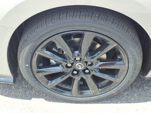 New 2026 MAZDA MAZDA3 Hatchback w/Premium Plus Pkg AWD/4WD image 9