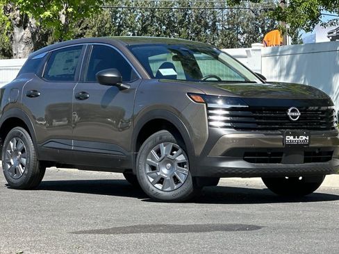 New 2026 Nissan Kicks S FWD image 2