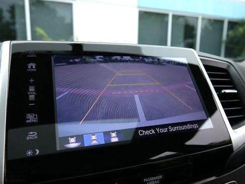 Used 2017 Honda Pilot EX-L image 10