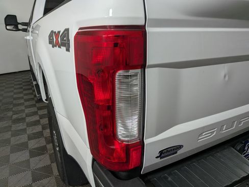 Used 2019 Ford F250 Lariat w/ Lariat Value Package image 12