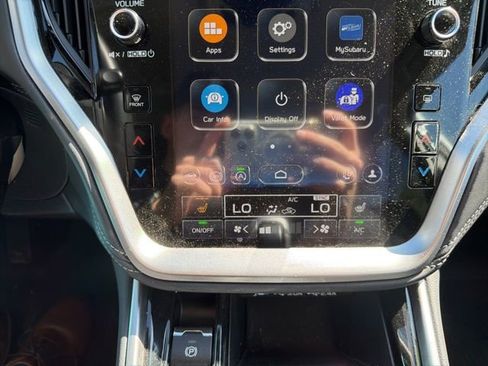 Used 2025 Subaru Outback Premium AWD/4WD image 18