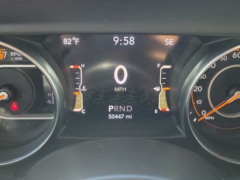 Used 2021 Jeep Wrangler Unlimited Sahara AWD/4WD image 21