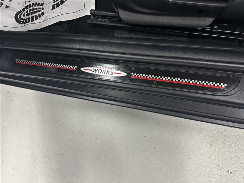 Used 2018 MINI Cooper S w/ Premium Package FWD image 19