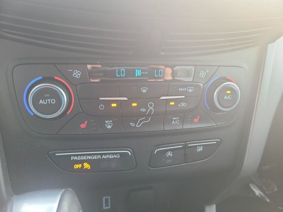 Used 2019 Ford Escape SEL FWD image 18