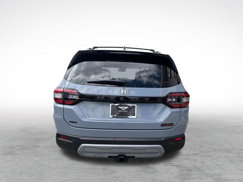 Used 2023 Honda Pilot TrailSport image 9