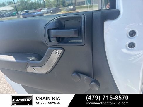 Used 2016 Jeep Wrangler Unlimited Sport image 26