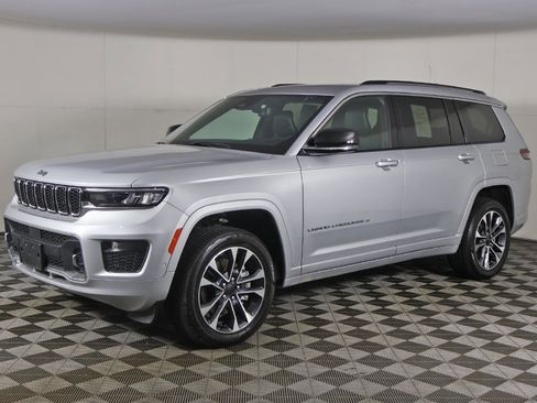 Used 2021 Jeep Grand Cherokee L Overland w/ Luxury Tech Group IV image 14