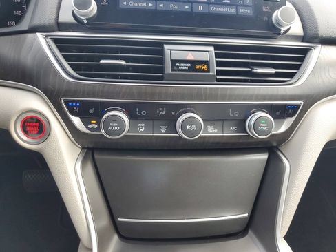 Used 2021 Honda Accord Touring image 20