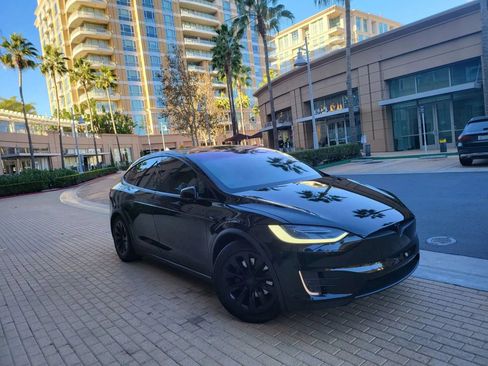 Used 2018 Tesla Model X 100D AWD/4WD image 5
