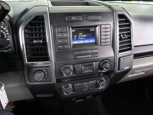 Used 2017 Ford F150 XLT AWD/4WD image 37