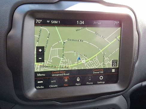 Used 2023 Jeep Renegade Latitude image 16