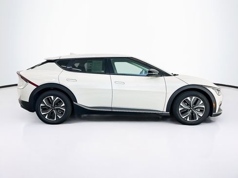 Used 2024 Kia EV6 Light AWD/4WD image 10