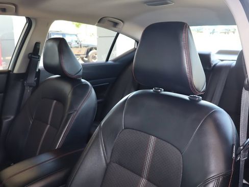 Used 2024 Nissan Altima 2.5 SR FWD image 15