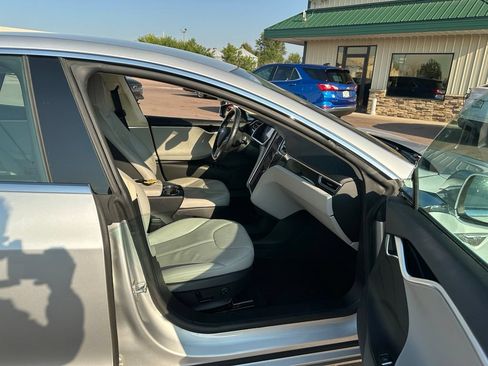 Used 2013 Tesla Model S Performance RWD image 26