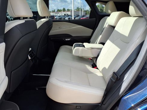 Used 2024 Lexus RX 350 AWD w/ Convenience Package image 19
