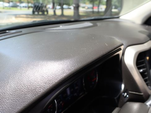 Used 2019 GMC Acadia Denali AWD/4WD image 49
