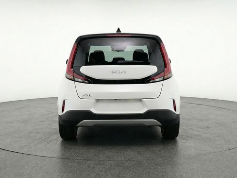 Used 2025 Kia Soul LX w/ LX Technology Package FWD image 7