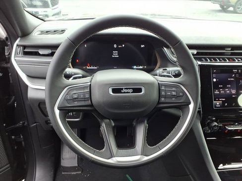 New 2026 Jeep Grand Cherokee Laredo image 5