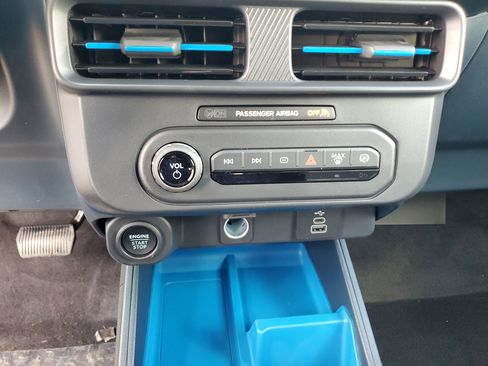 New 2026 Ford Maverick XLT image 18