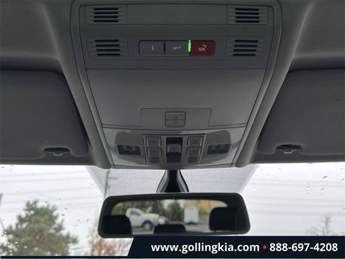 Used 2020 Volkswagen Tiguan SE w/ Panoramic Sunroof Package image 31
