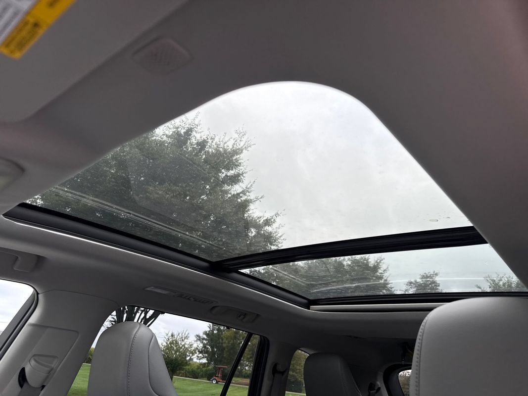 Used 2022 Toyota Highlander Platinum AWD/4WD image 30