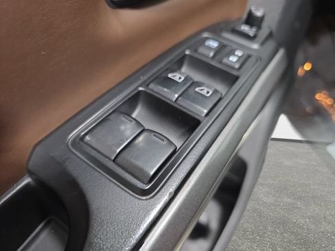 Used 2017 Nissan Titan Platinum Reserve AWD/4WD image 27