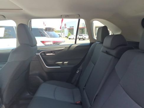 Used 2024 Toyota RAV4 XLE w/ Convenience Package FWD image 7