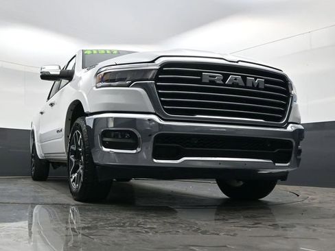 Used 2025 RAM 1500 Laramie image 32