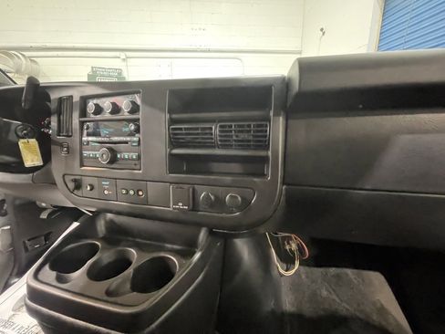 Used 2017 Chevrolet Express 3500 LT w/ LT Preferred Equipment Group image 13