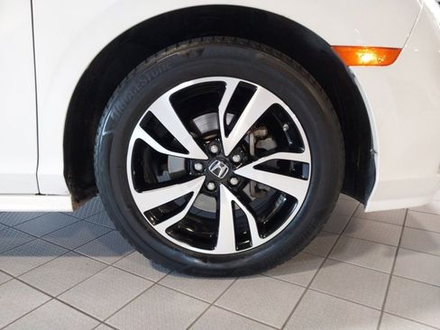 Used 2018 Honda Odyssey Elite image 16