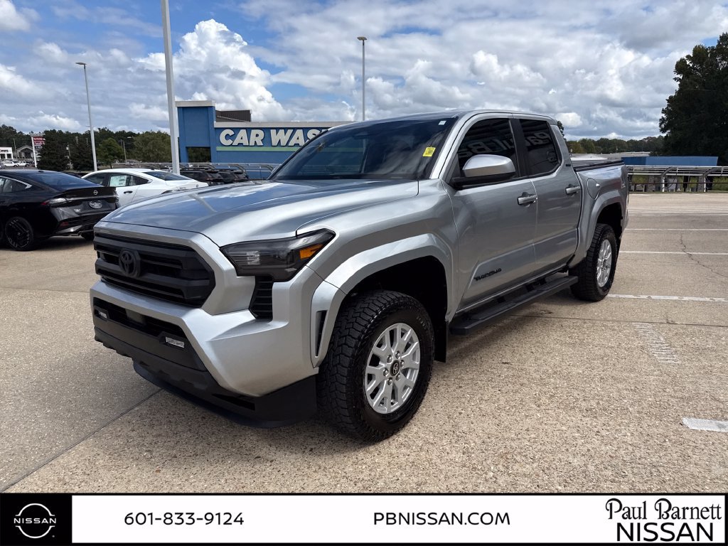 Used 2024 Toyota Tacoma SR5 AWD/4WD image 13
