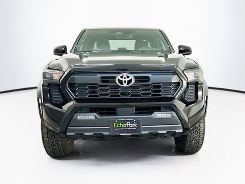 Used 2025 Toyota Tacoma TRD Off-Road image 2