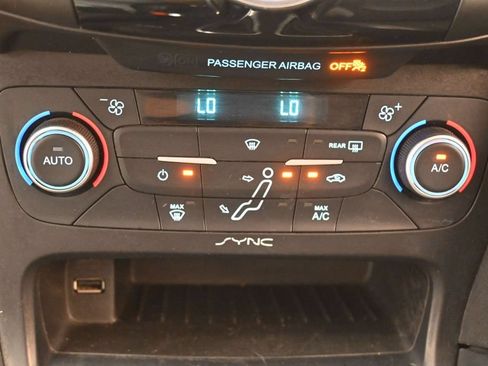 Used 2018 Ford Focus ST w/ Equipment Group 401A FWD image 23