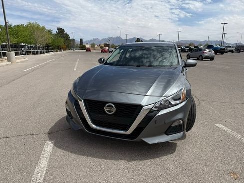 Used 2022 Nissan Altima 2.5 S image 4